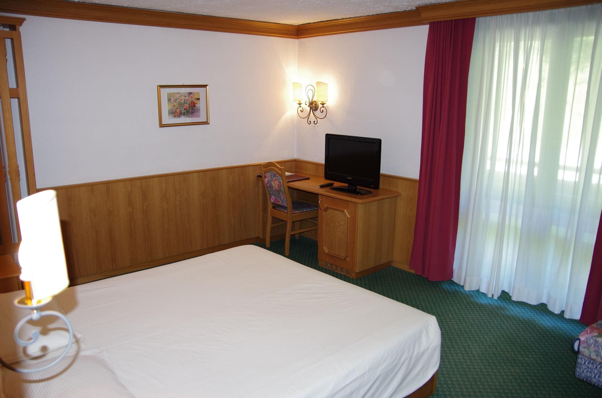 Hotel Intermonti Ливиньо Екстериор снимка