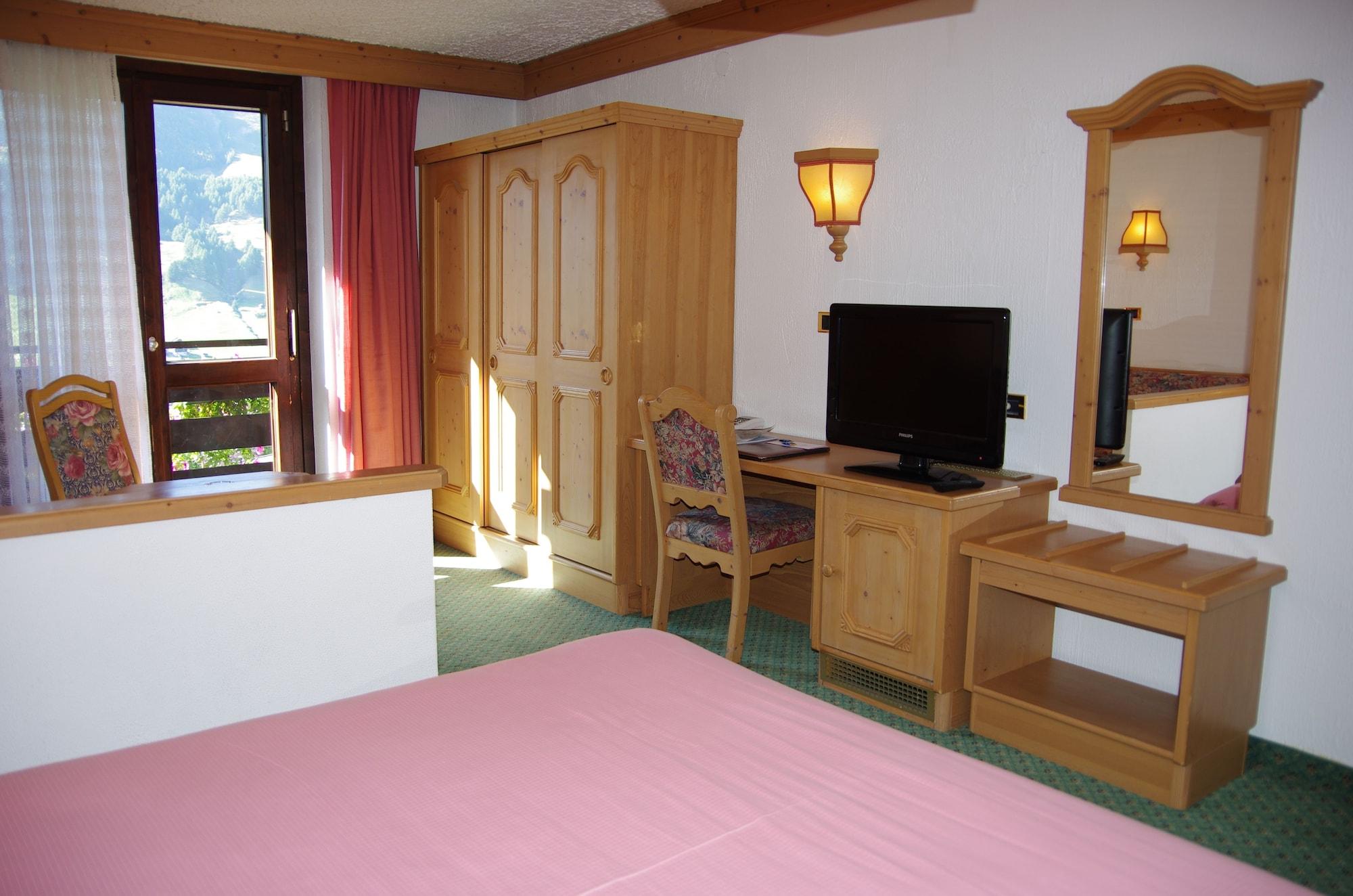 Hotel Intermonti Ливиньо Екстериор снимка