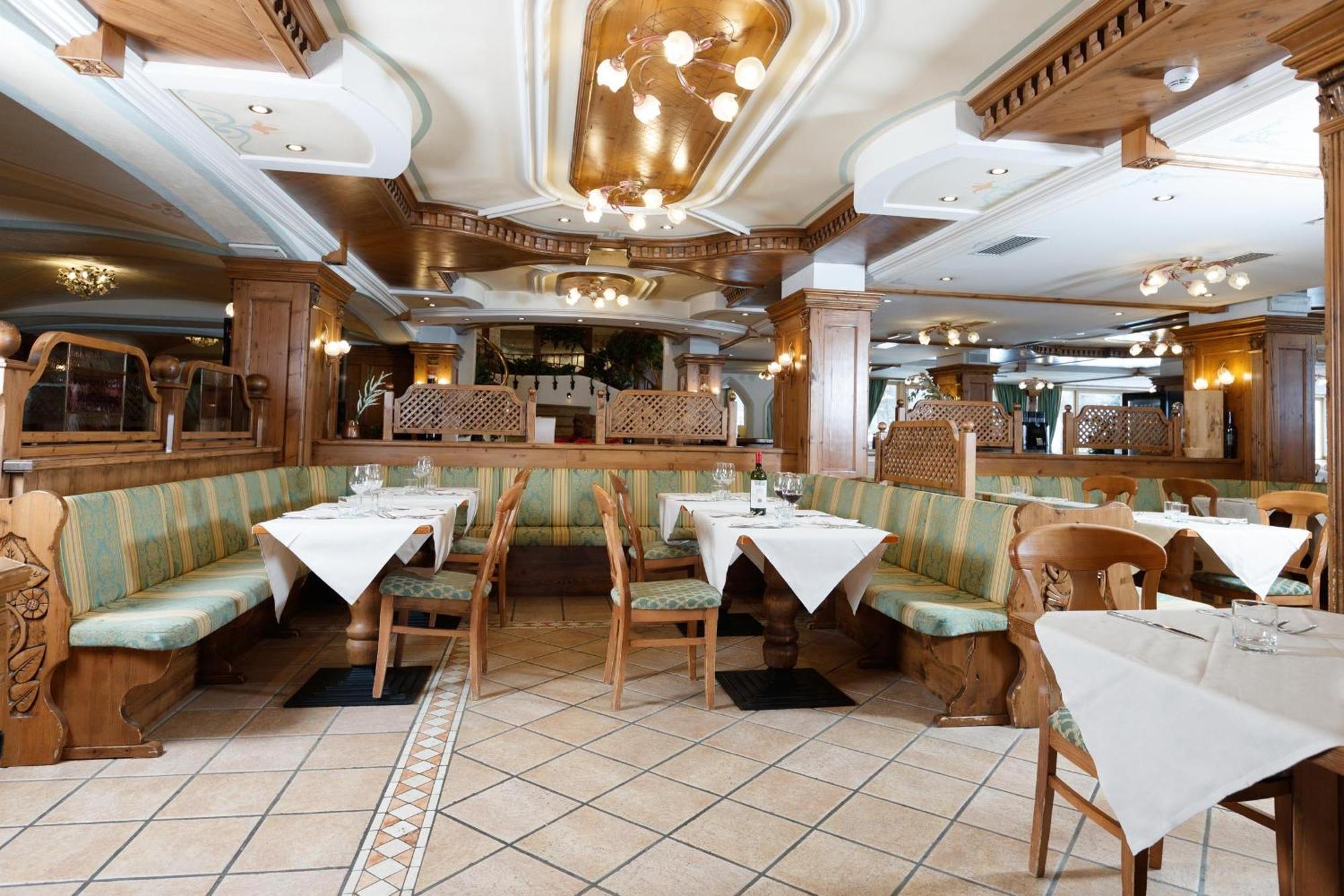 Hotel Intermonti Ливиньо Екстериор снимка