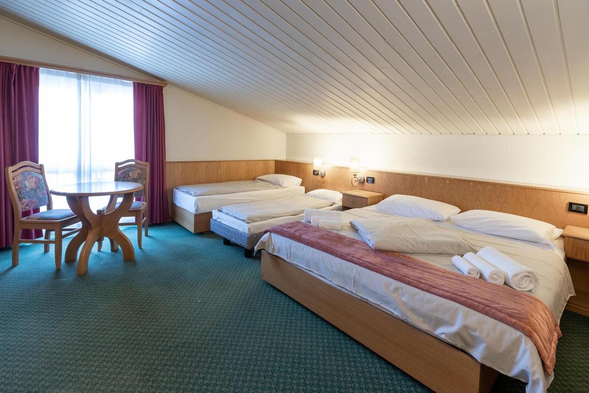 Hotel Intermonti Ливиньо Стая снимка